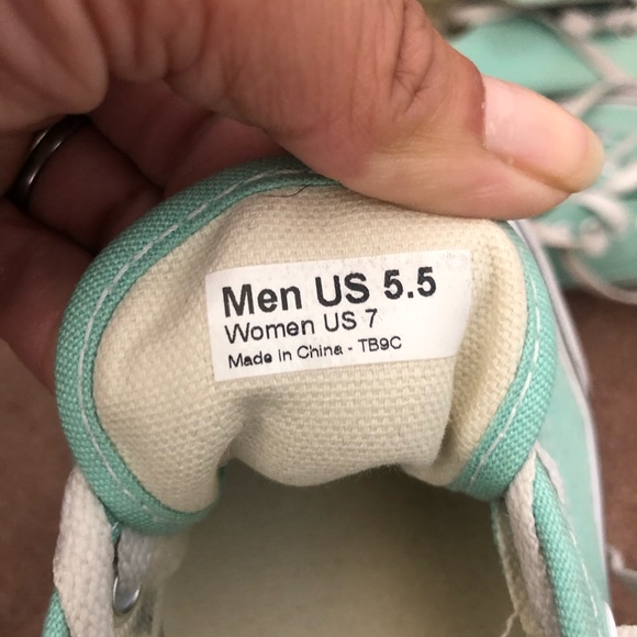 Vans - Picture 4 of 4